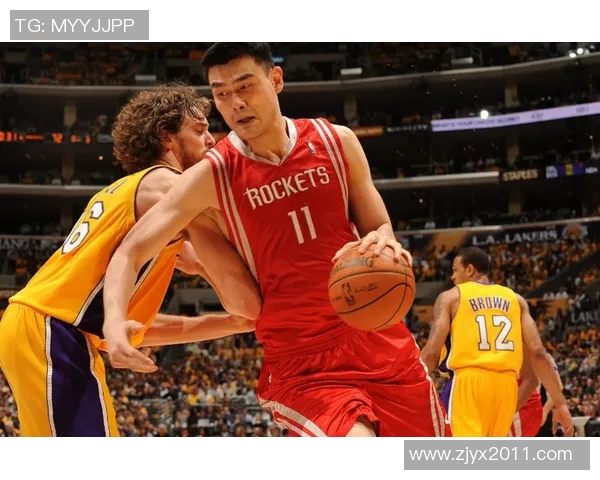 姚明长手臂的秘密揭秘：如何影响篮球运动员的表现与技巧发展